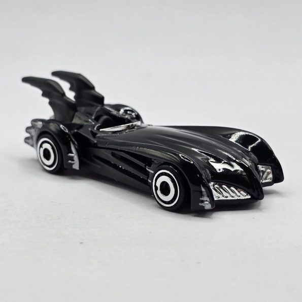 Hot Wheels Batman y Robin Batmobile (2/250)