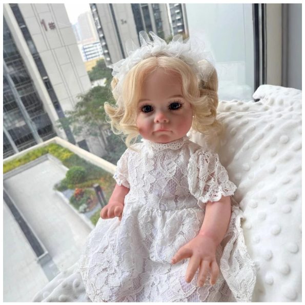 Bebe Reborn Maggie Recién Nacida Vinilo 55 cm