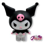 Sanrio Kuromi Musical con Accesorio (22 cm) sanrio-kuromi-caja